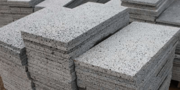 đá tổ ong xám đà nẵng