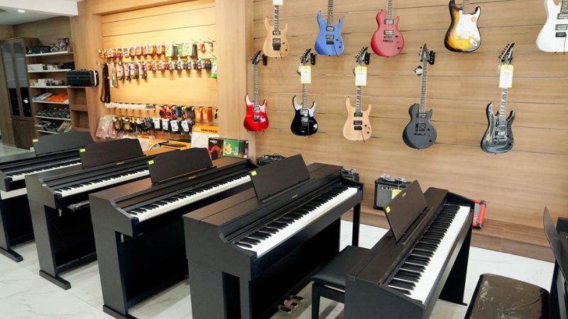 Shop Piano - Guitar Japan
