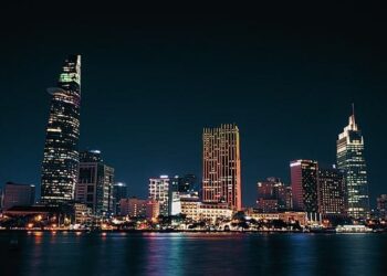 vé máy bay huế sài gòn