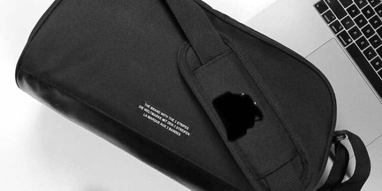 Top 8 Shop Túi Đeo Chéo Nam Đà Nẵng Được Yêu Thích Nhất