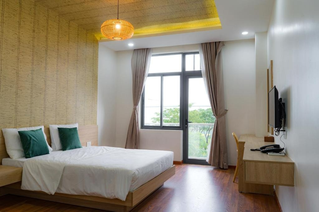 khách sạn gần cầu Thuận Phước Đà Nẵng