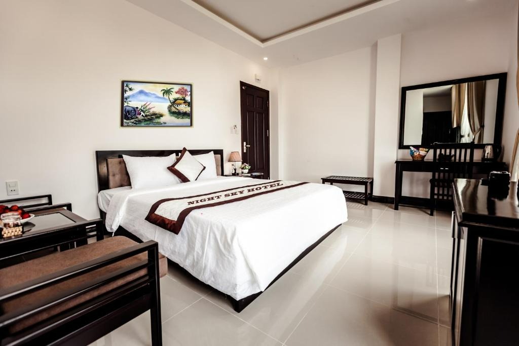 khách sạn gần cầu Thuận Phước Đà Nẵng
