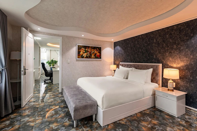 Kay Hotel Da Nang - Near Dragon Bridge