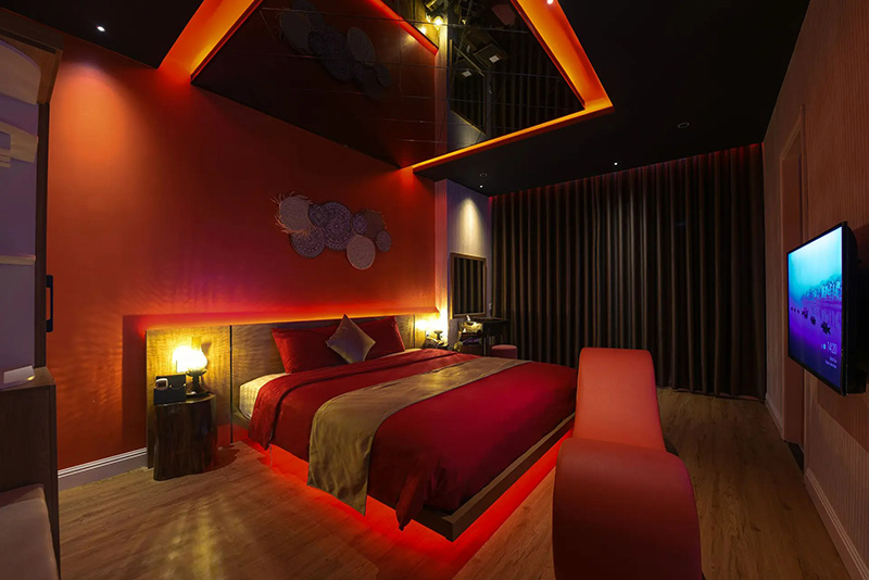 Chiic House 3 - Khách Sạn Tình Yêu
