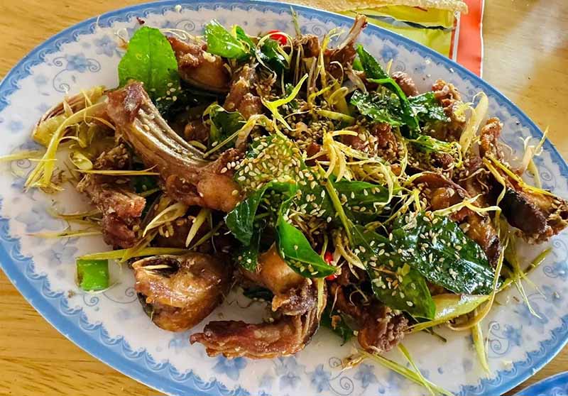 Quán Tuấn Núi