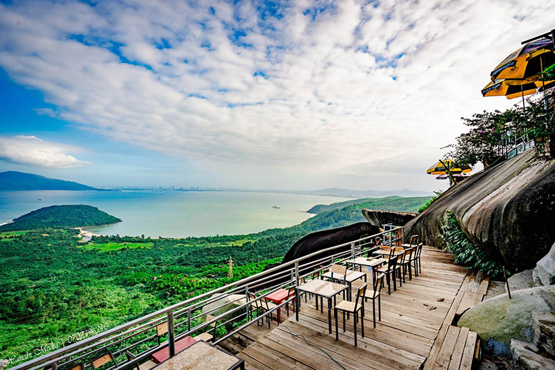 Cafe Hòn Đá Thuyền