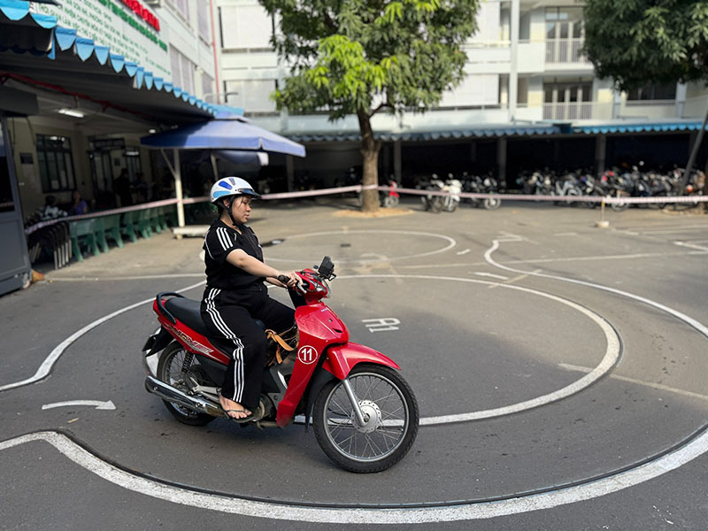 học bằng lái xe máy Hội An