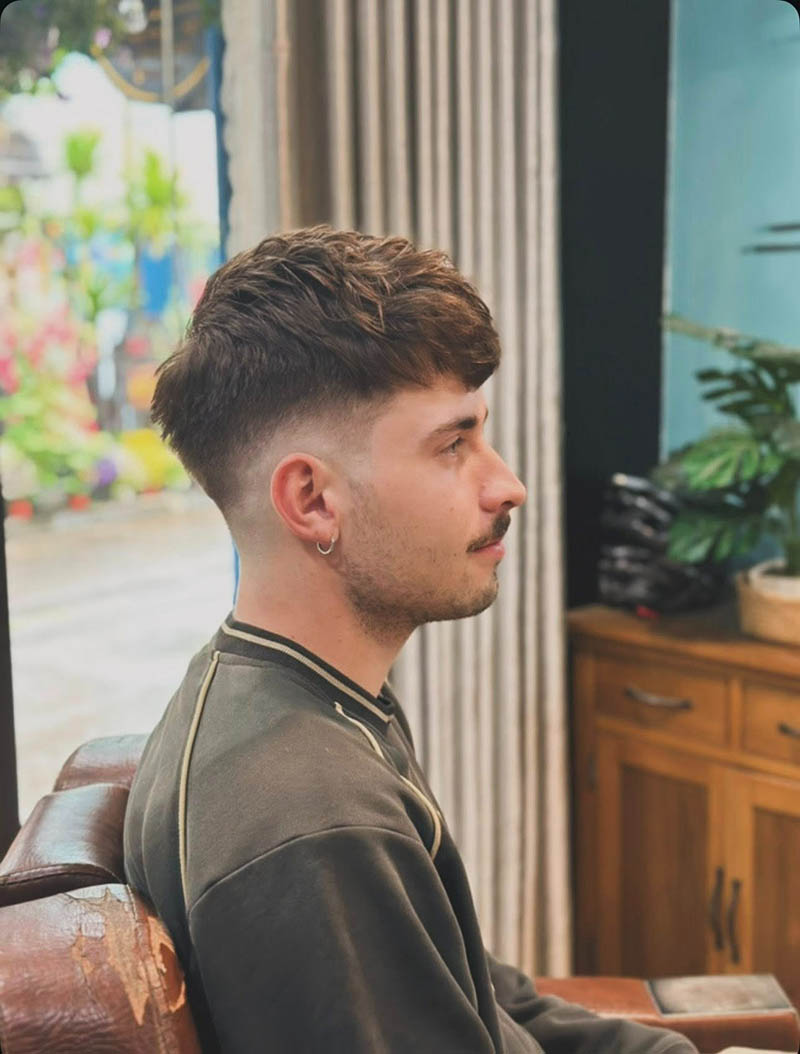Le Binh Barber Shop