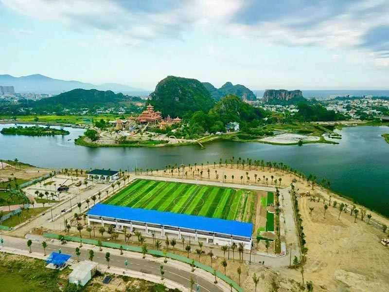 Sân Vận Động Đầm Sen