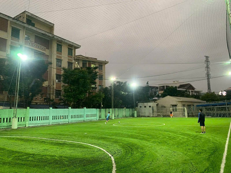 Sân Đá Bóng Hồng Phúc