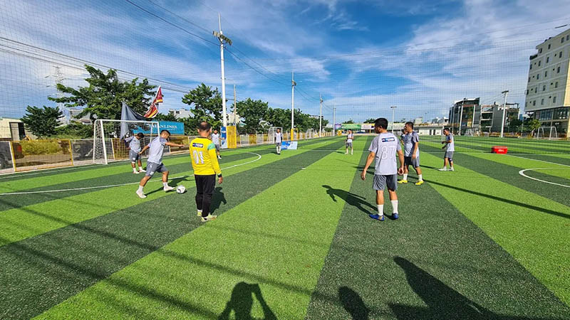 Sân Bóng Đá Diên Hồng Stadium