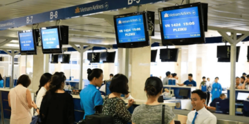 Cẩm Nang Sân Bay Tân Sơn Nhất (SGN): Kinh Nghiệm Đi Sân Bay TSN Từ A-Z Cho Mọi Hành Khách